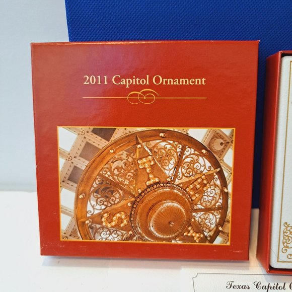 2011 Texas State Capitol Ornament with Original Box & Pamphlet - Picture 3 of 9